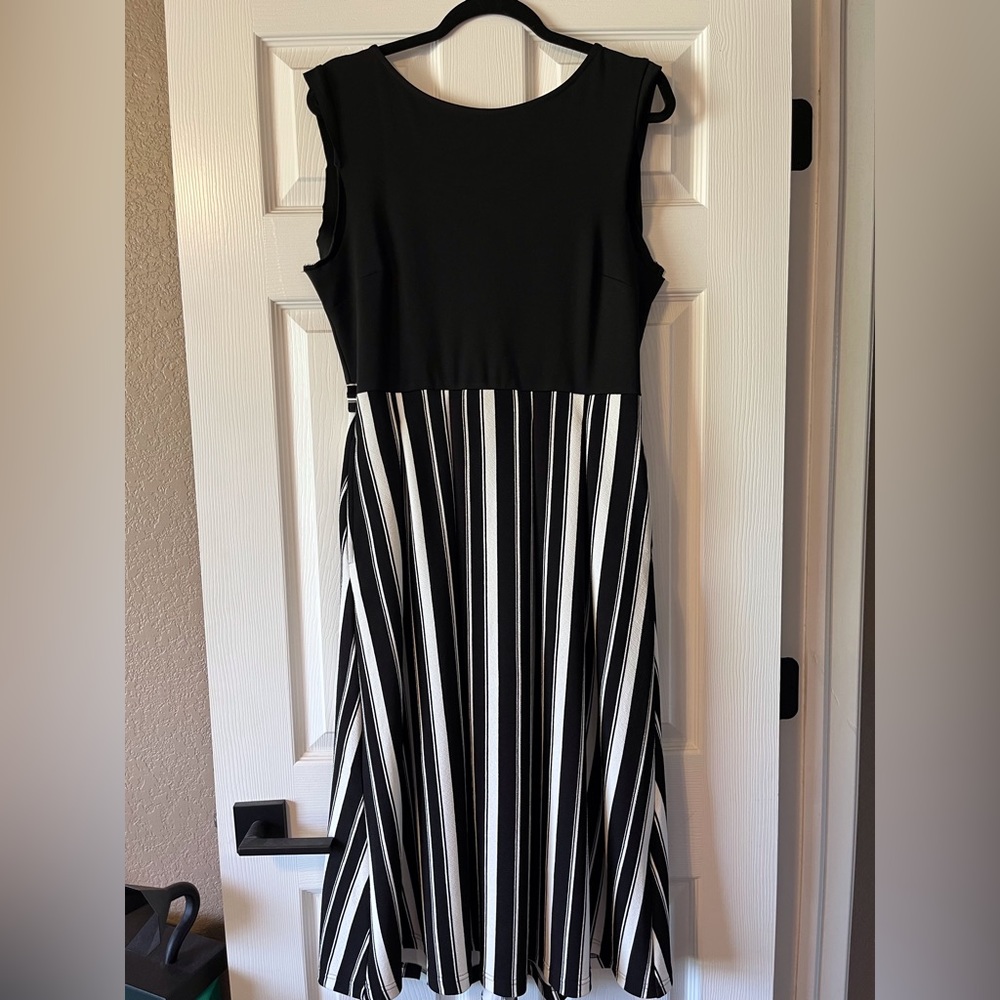 Black and white stripped dress from Amazon size Large please read description